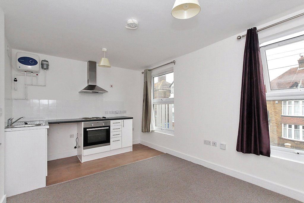 Property photo 3 of 12 Picture No. 11