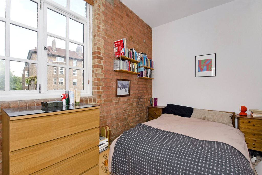 Property photo 2 of 7