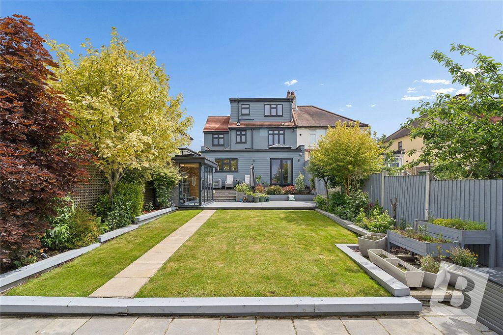 Property photo 2 of 22 Rear Garden