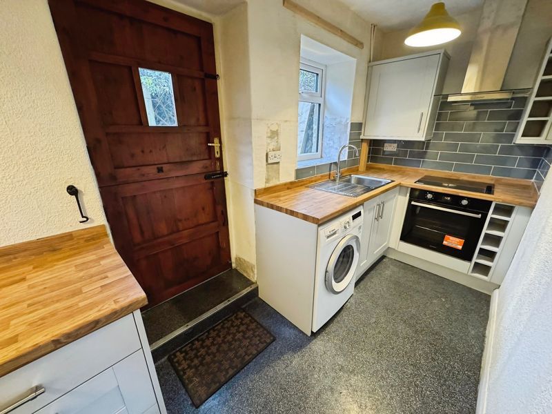 Property photo 2 of 8 Photo 6