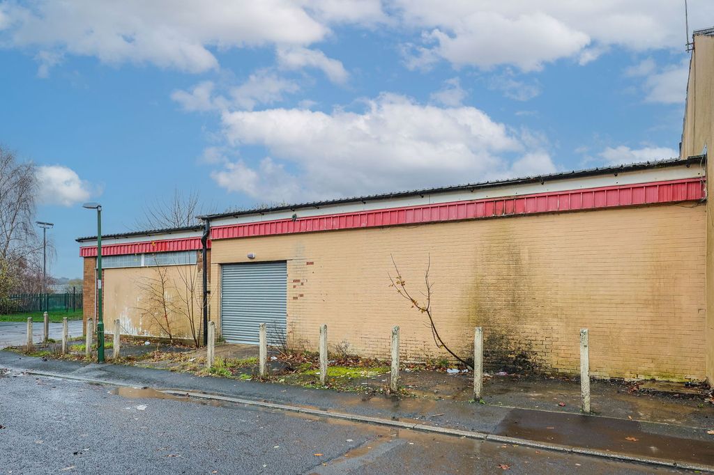 Property photo 2 of 8