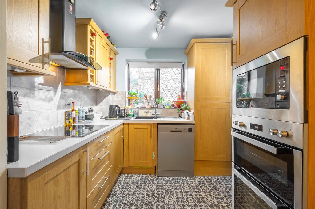 Property photo 2 of 17 Kitchen