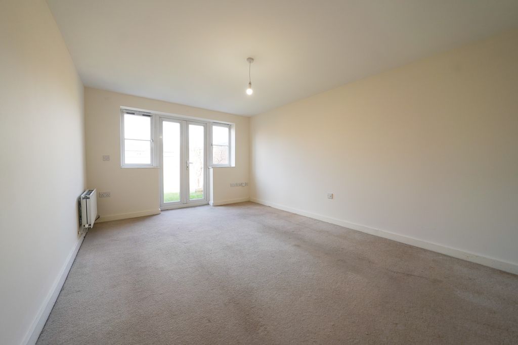 Property photo 2 of 19 Dsc00977