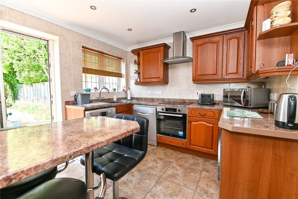 Property photo 2 of 15 Picture No. 04