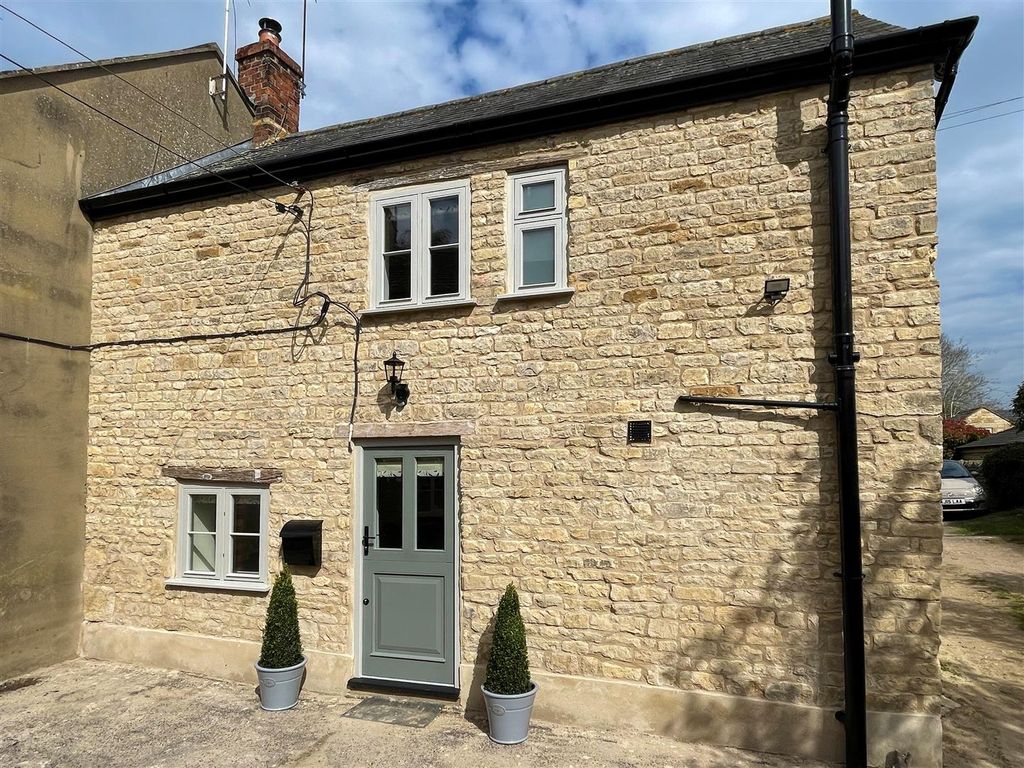 Property photo 1 of 9 Description