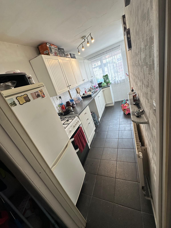 Property photo 3 of 4