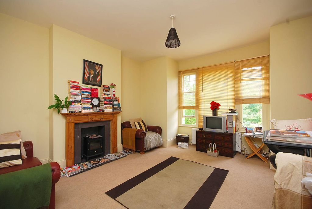Property photo 3 of 6