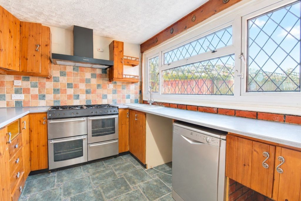 Property photo 2 of 14 Picture No. 26
