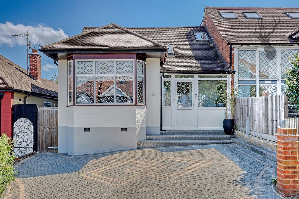 Property photo 1 of 30