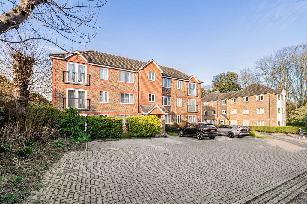 Property photo 1 of 10