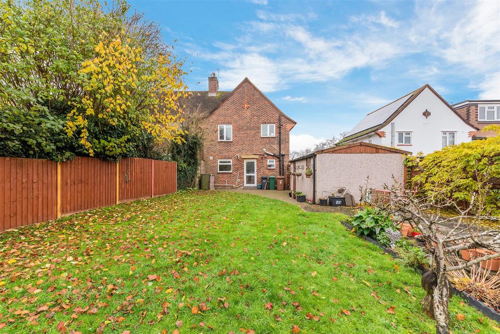 Property photo 2 of 10 Parkwood Close, - (10).Jpg