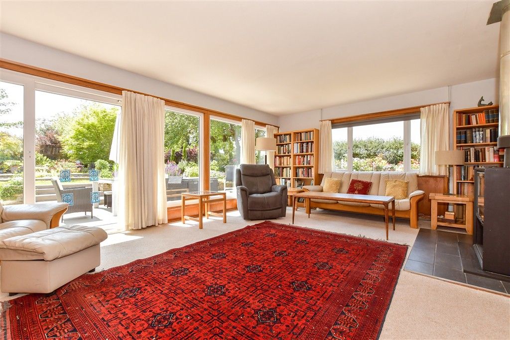 Property photo 2 of 14 Living Area