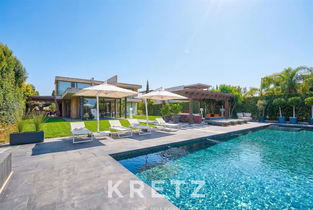 Property photo 2 of 30