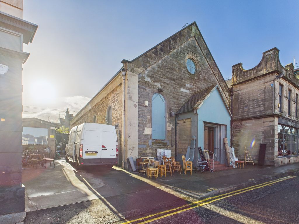 Property photo 2 of 12 Cam03481G0-Pr0119-Still010