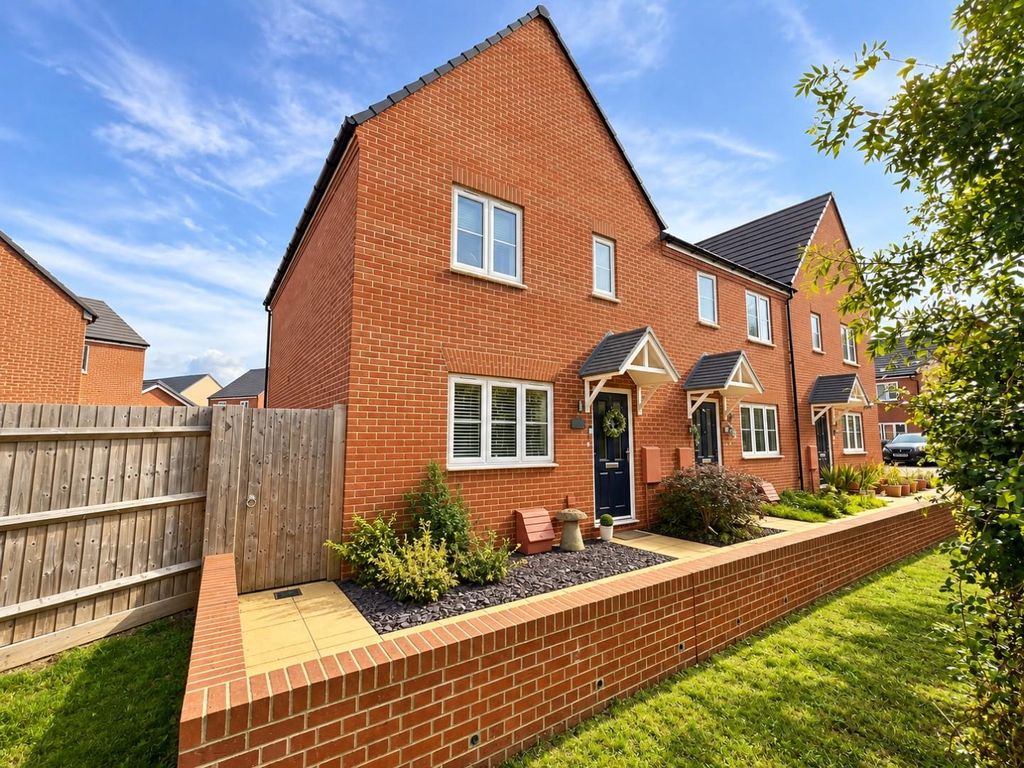 Property photo 1 of 14 Whatling Way - Front..Jpg