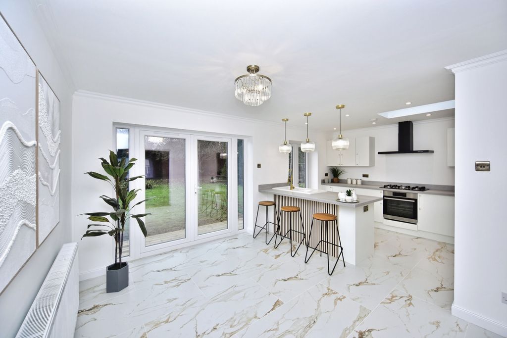 Property photo 2 of 20 Dsc_1053