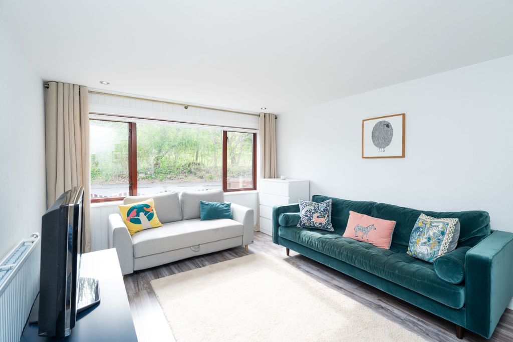 Property photo 3 of 22