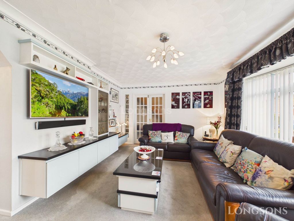 Property photo 3 of 26