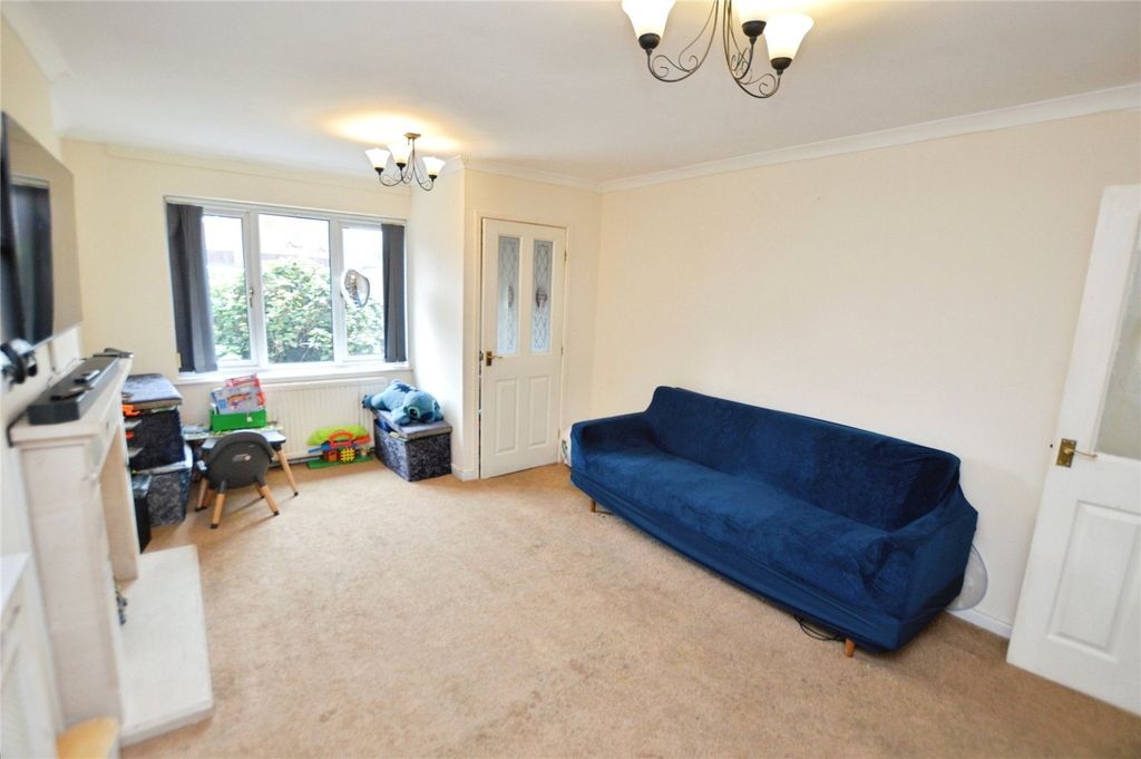Property photo 3 of 17 Picture No. 16