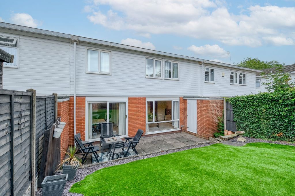 Property photo 1 of 17