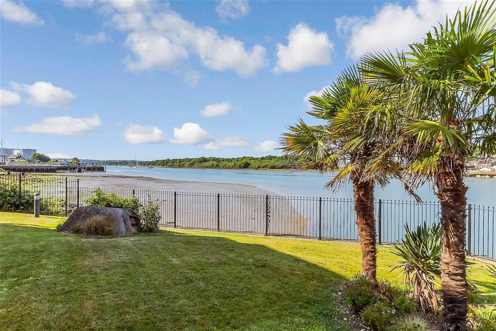 Property photo 3 of 13 Surrounding Area