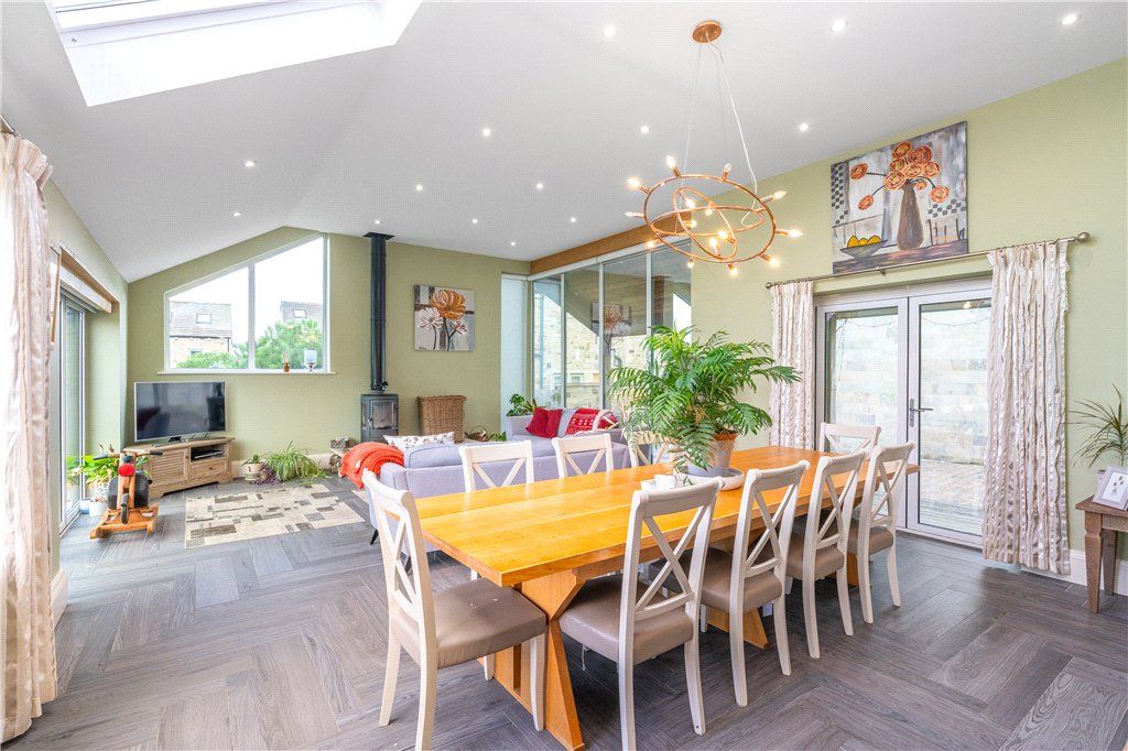 Property photo 2 of 29 Dining Area