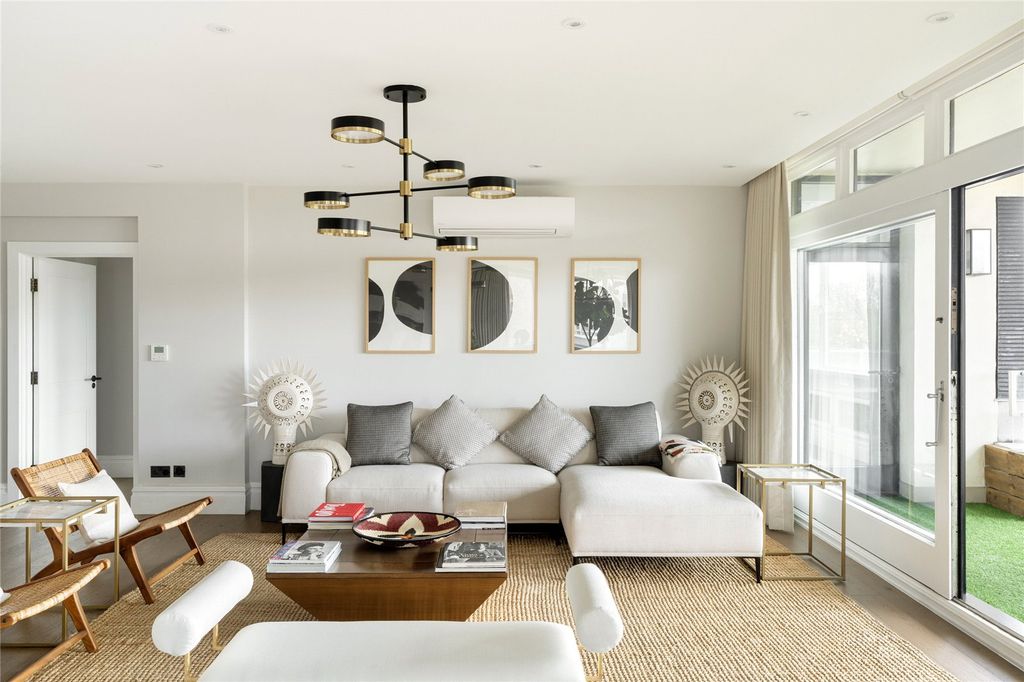 Property photo 1 of 21 Picture No. 04