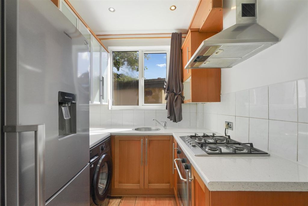 Property photo 2 of 15 49A Charterhouse Avenue - Dpdq4Elxfycqzem3Xdmb.Jpg