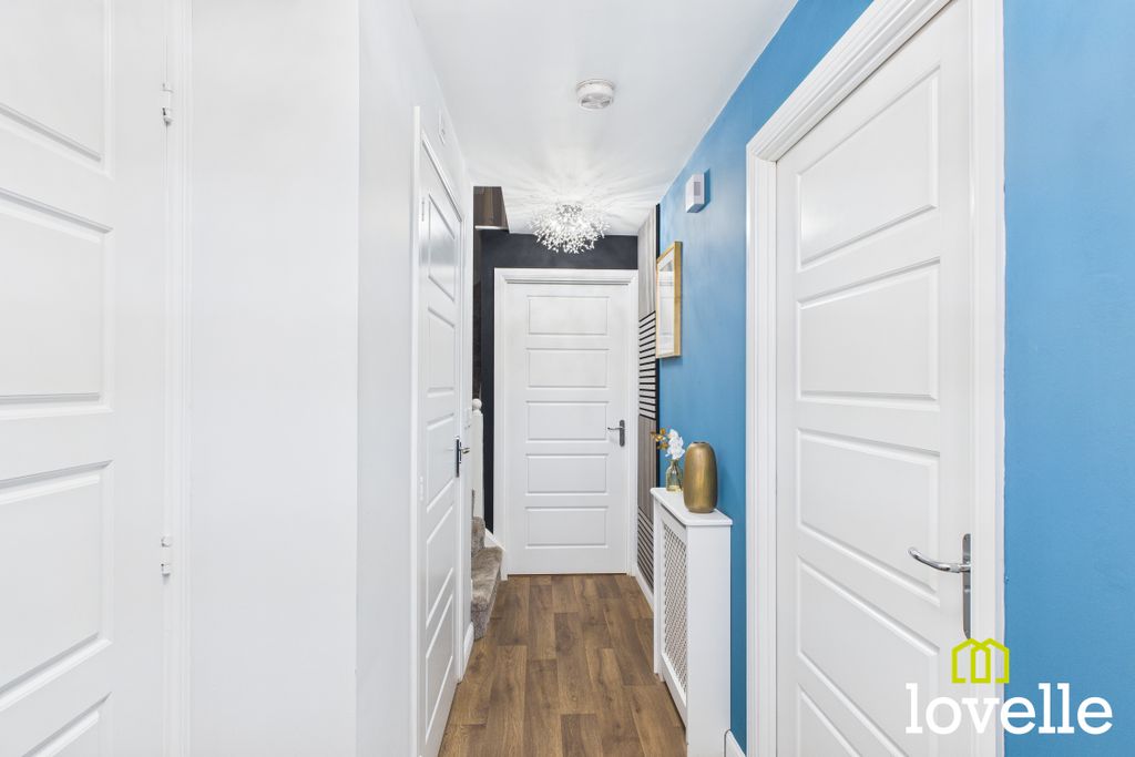 Property photo 1 of 28