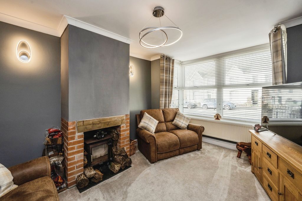 Property photo 2 of 17 Photography