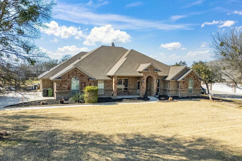 Property photo 1 of 31