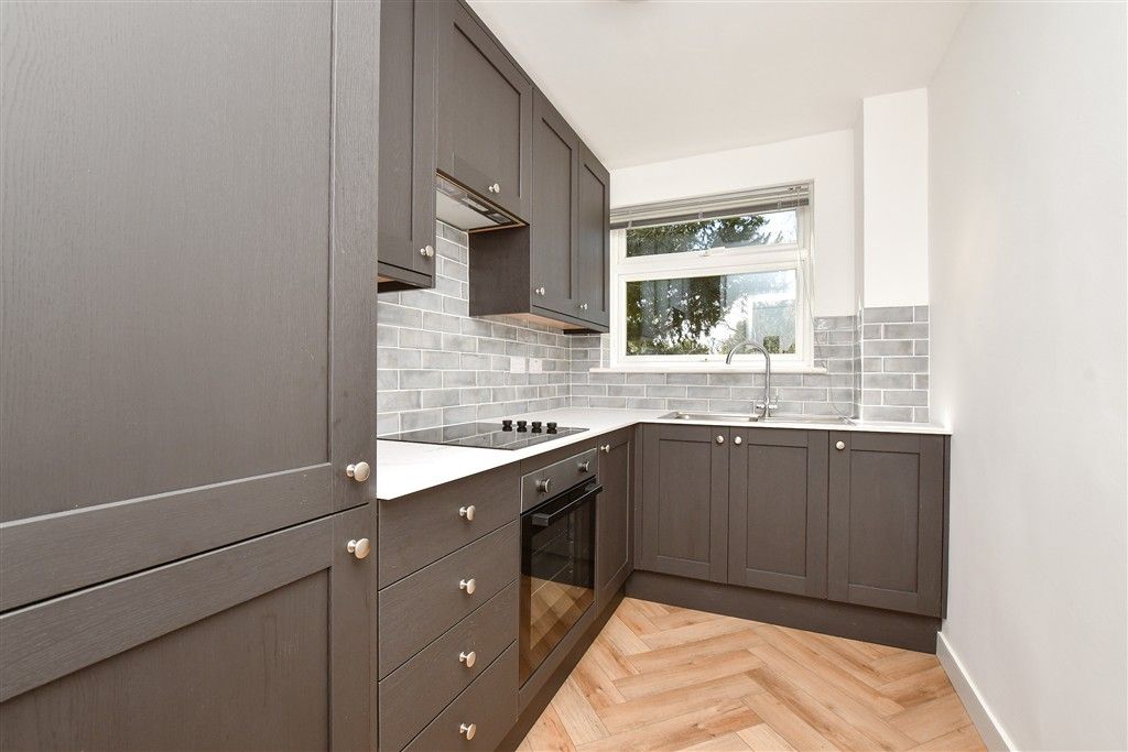 Property photo 3 of 14 Kitchen