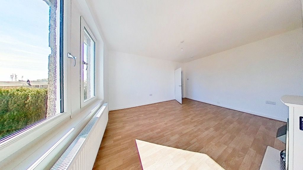 Property photo 3 of 9 Photo 3