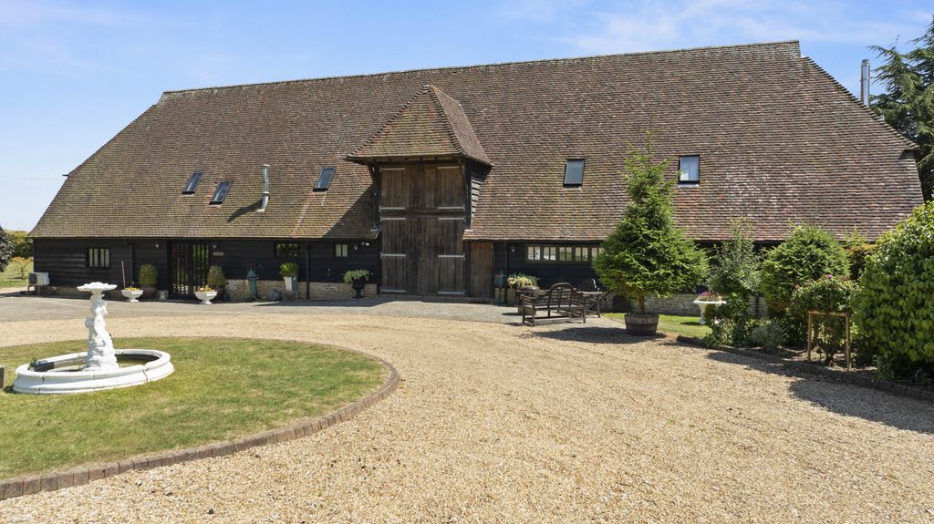 Property photo 1 of 31