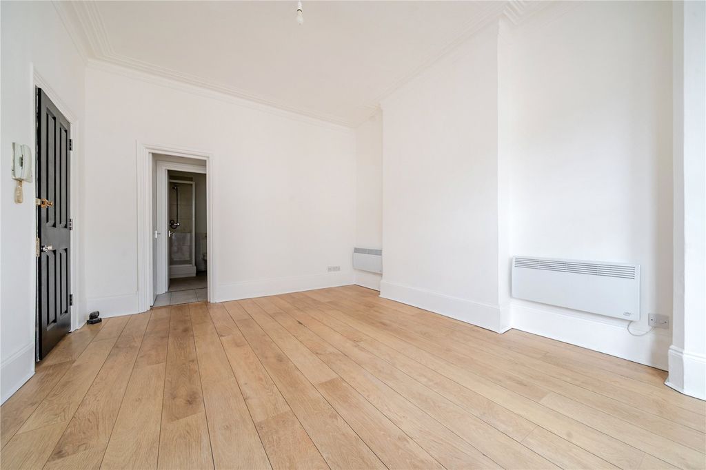 Property photo 2 of 9 Picture No. 03