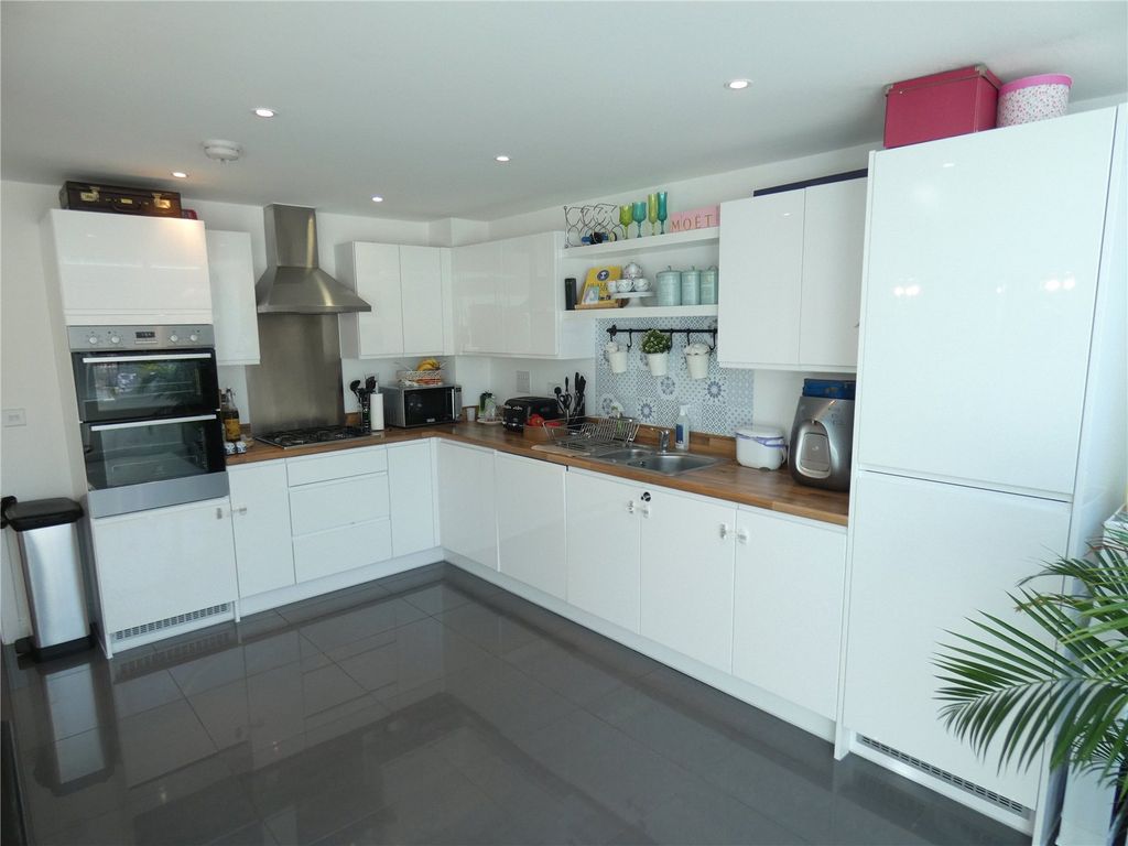 Property photo 3 of 18 P1010461.Jpg