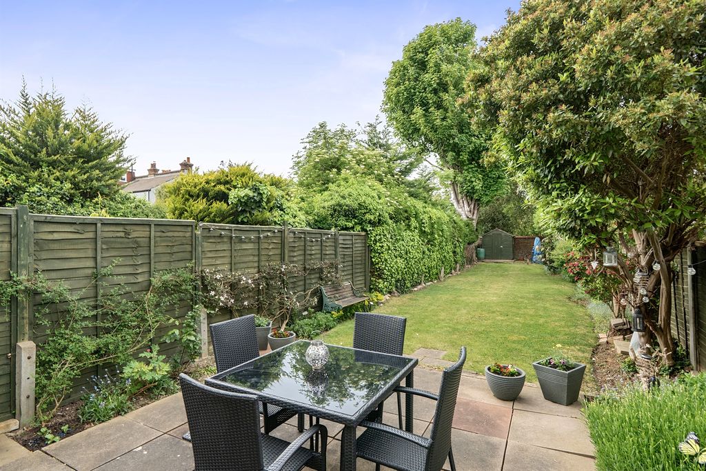 Property photo 2 of 12