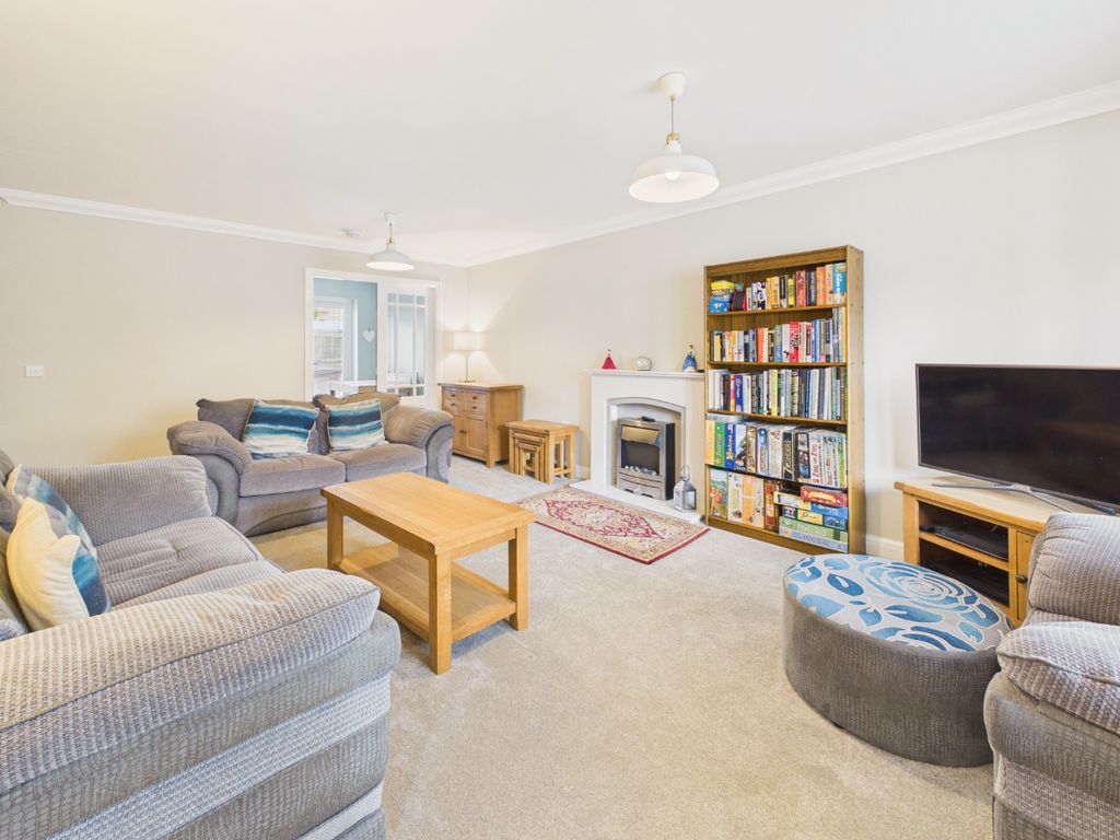 Property photo 2 of 21 4322165