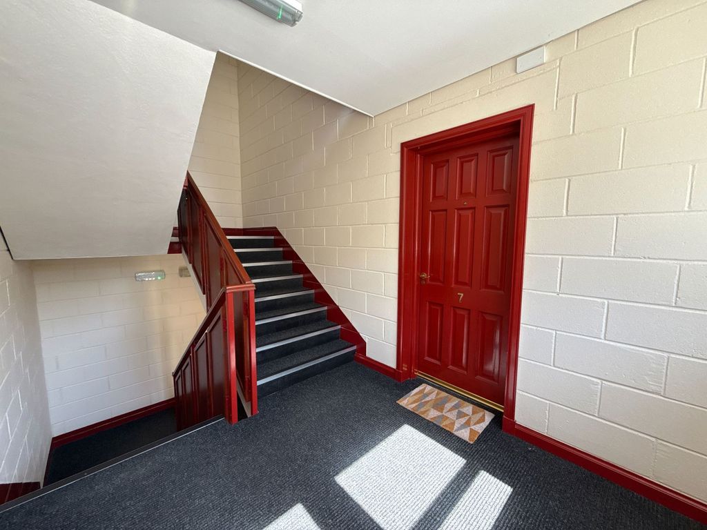Property photo 3 of 29