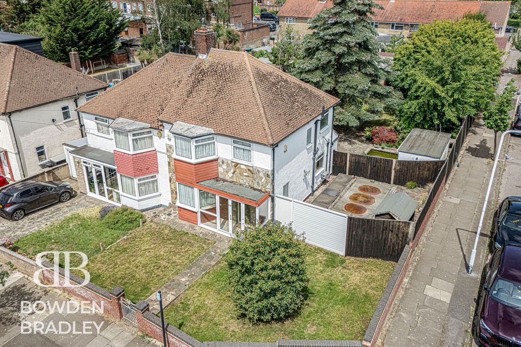 Property photo 1 of 23