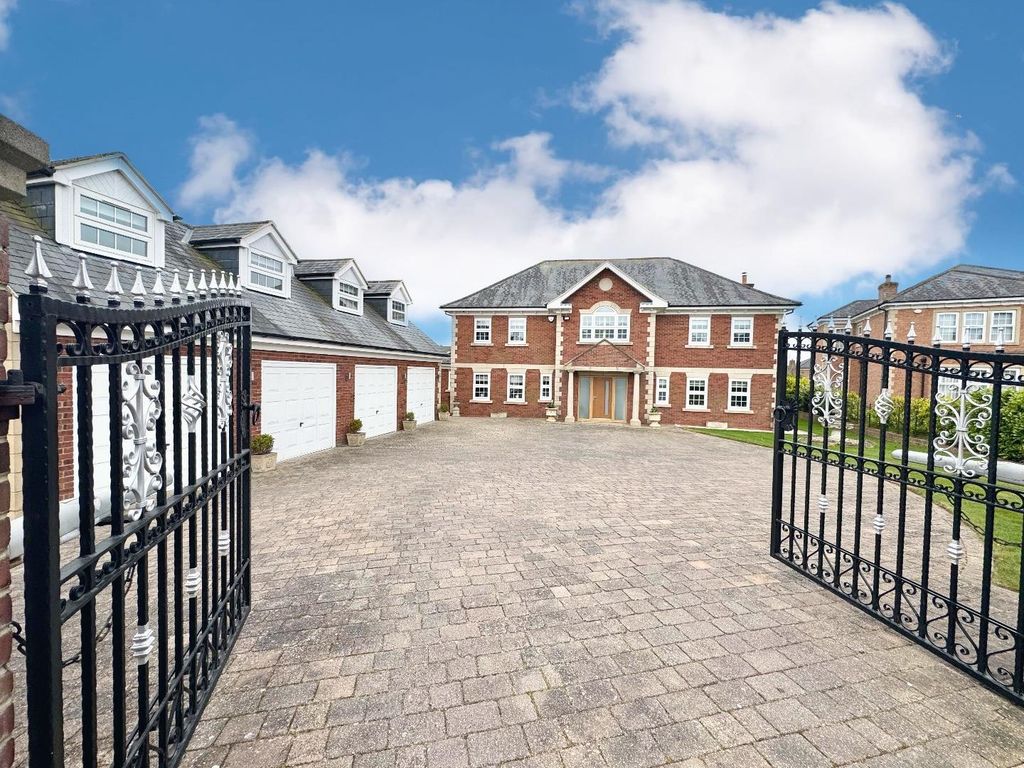 Property photo 1 of 37 External