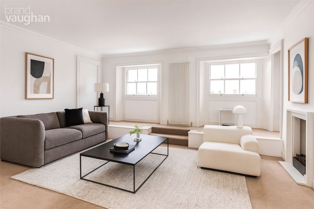 Property photo 2 of 16 Picture No. 21