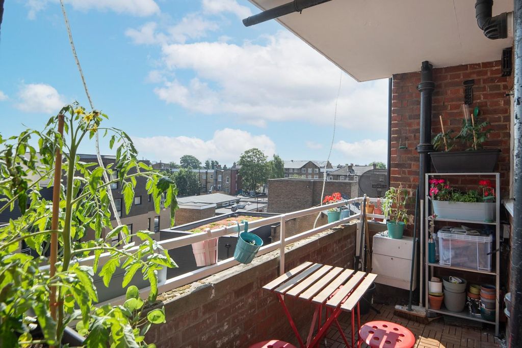 Property photo 2 of 16 Balcony