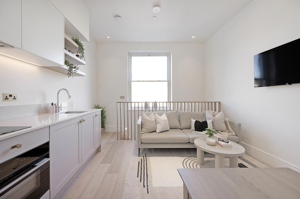 Property photo 2 of 11 Flat 16 (4).Jpg