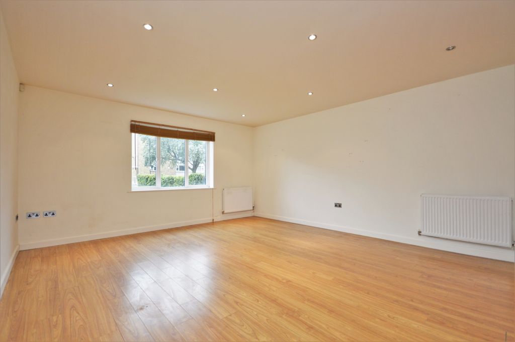 Property photo 2 of 11 Reception Room