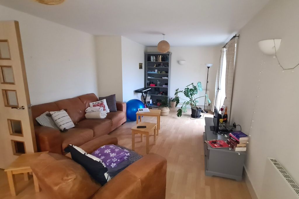 Property photo 2 of 11 Picture No. 23