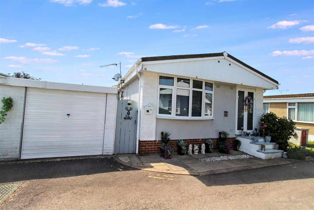 Property photo 1 of 15 Front