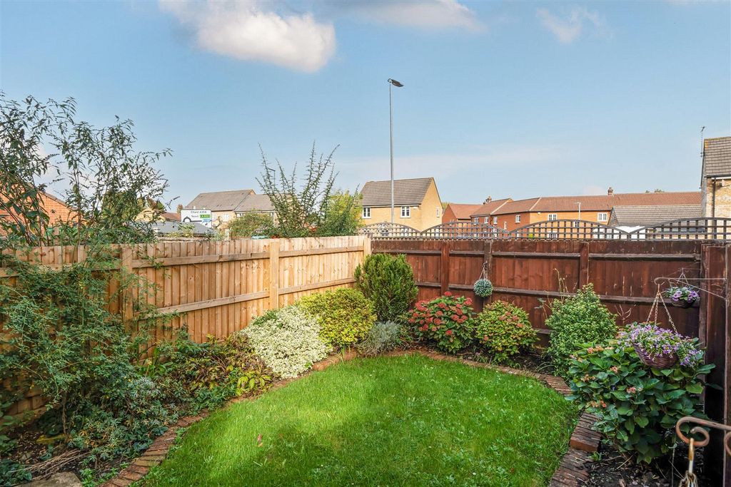 Property photo 2 of 14 Garden