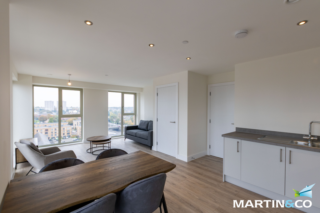 Property photo 3 of 18 Picture2