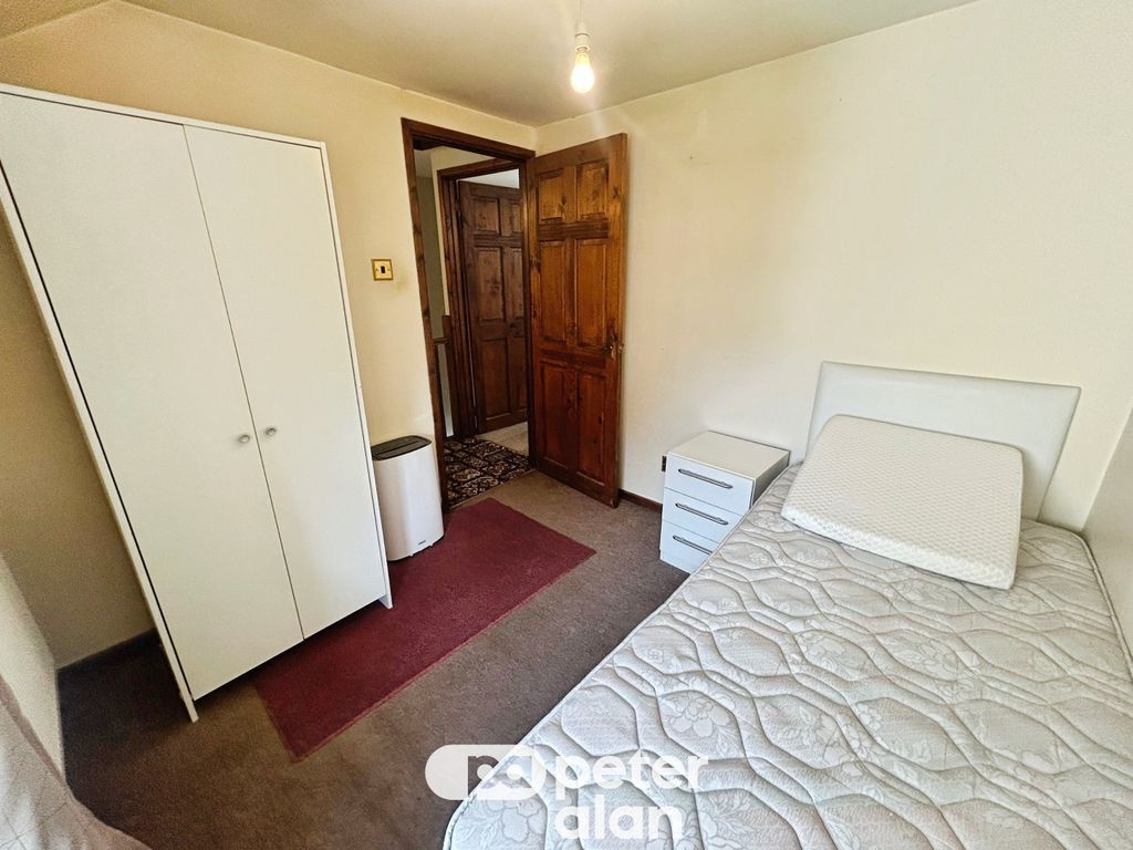 Property photo 2 of 13 Image